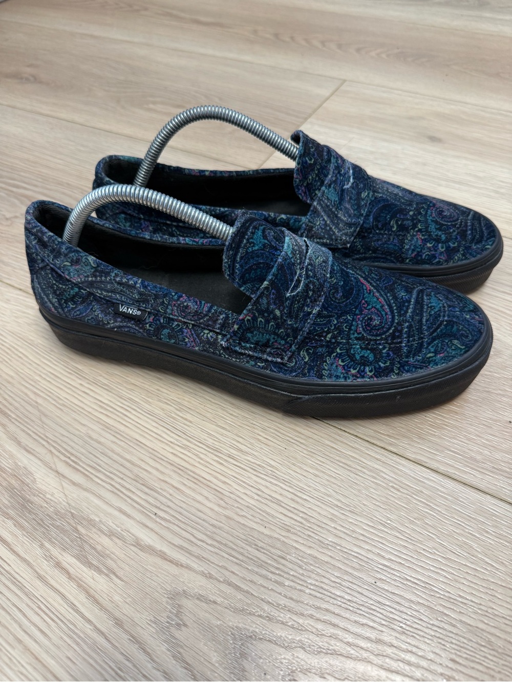 Vans Style 53 Paisley Velvet Slip-On Loafers in Navy and Teal Men’s Size 10.5